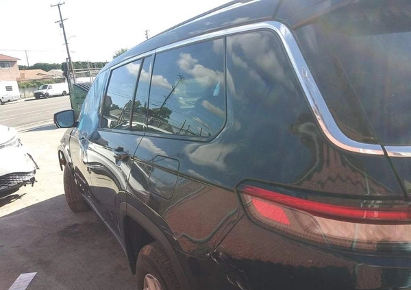 Jeep Grand Cherokee cena 60000 przebieg: 32000, rok produkcji 2021 z Węgrów małe 172